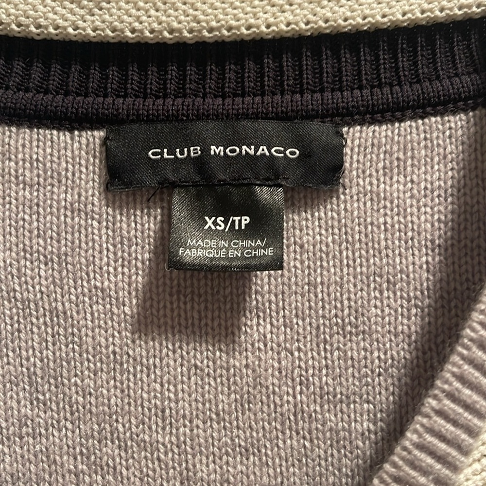 V Neck Sweater - Picture 2 of 5